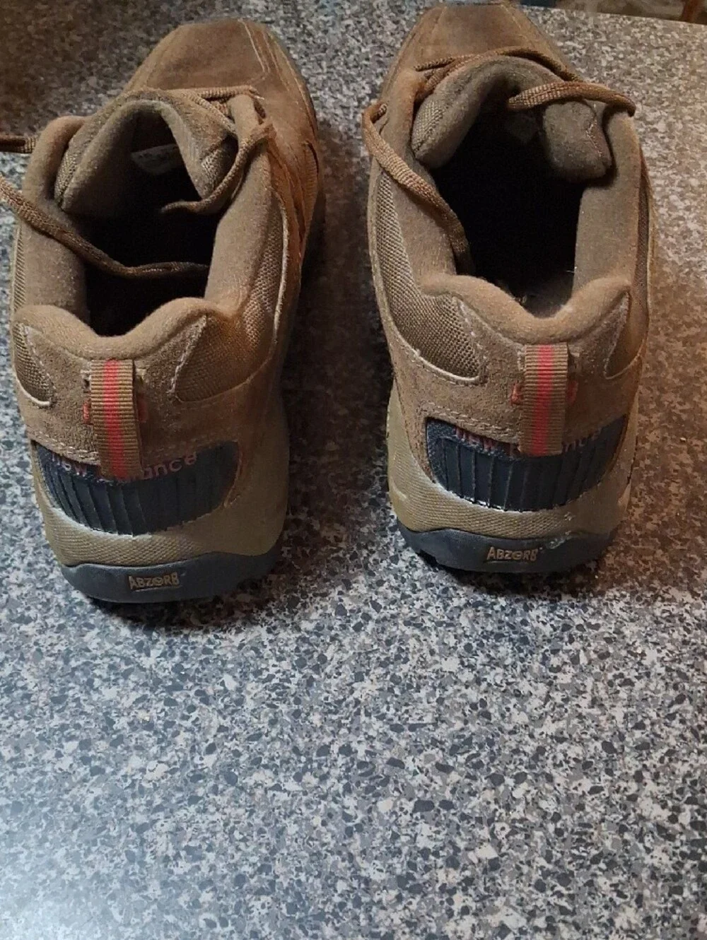 New Balance Men's Brown Suede And Canvas Trail Sneakers Size 10.5